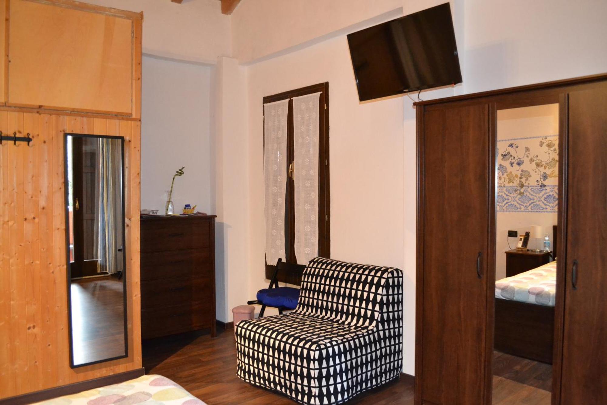 B&B Casa Mia Desenzano del Garda Phòng bức ảnh